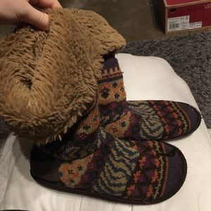 Warm winter boots size 9